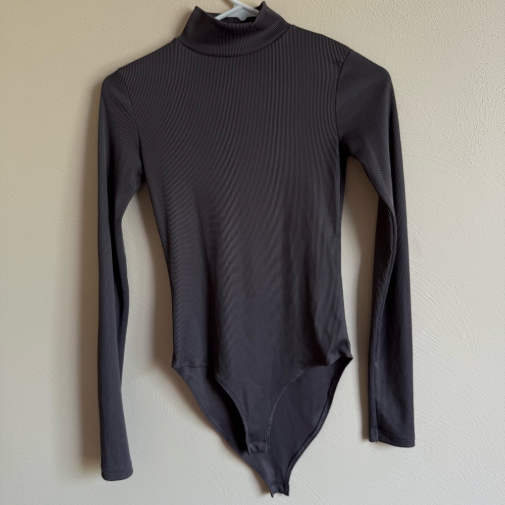Zara Gray Long Sleeve Bodysuit with Mock Turtleneck